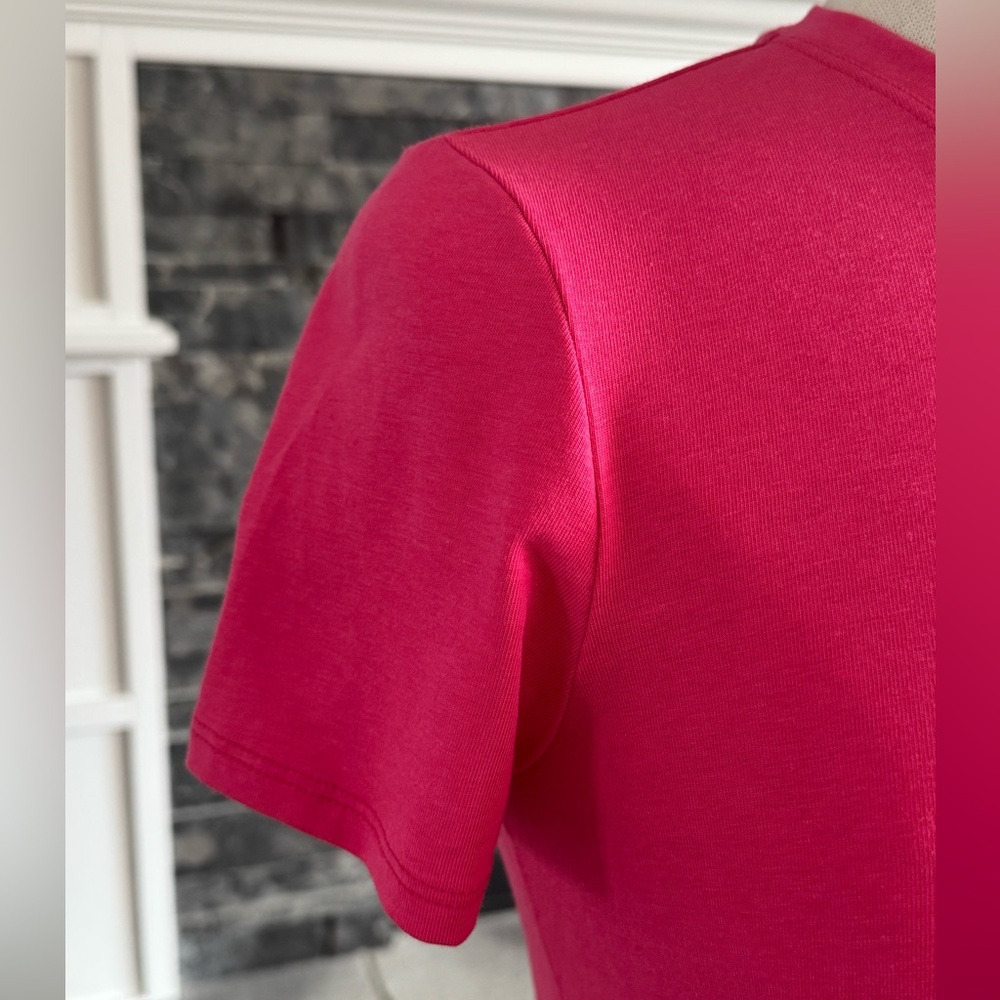 NWT Tahari Essentials T-Shirt Top Bright Pink Women's XS - Picture 2 of 7
